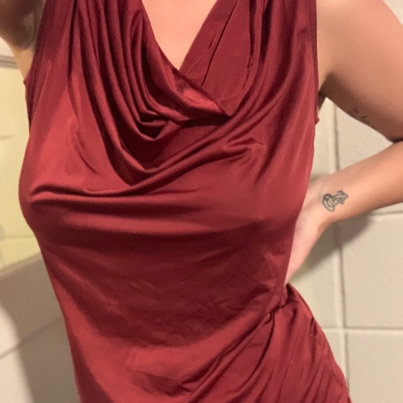 Red top - Picture 2 of 2